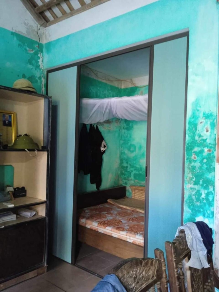 Vách ngăn tổ ong phòng ngủ dạng xếp gọn