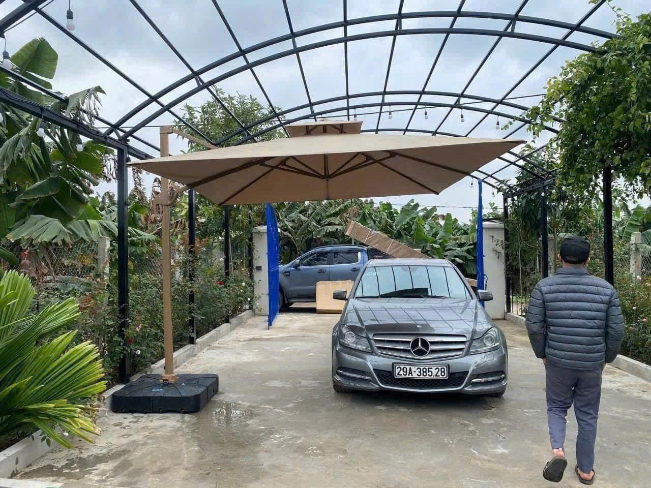 Hình ảnh Dù lệch tâm vuông 3m hợp kim nhôm màu be (nâu caphe)