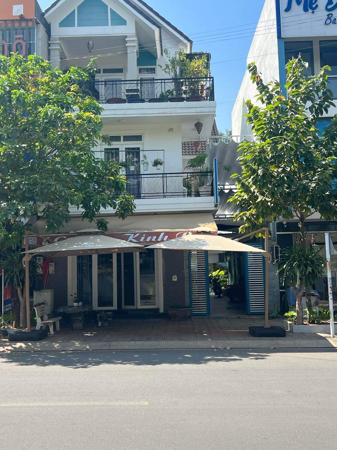 Hình ảnh Dù lệch tâm vuông 3m hợp kim nhôm màu be (nâu caphe)