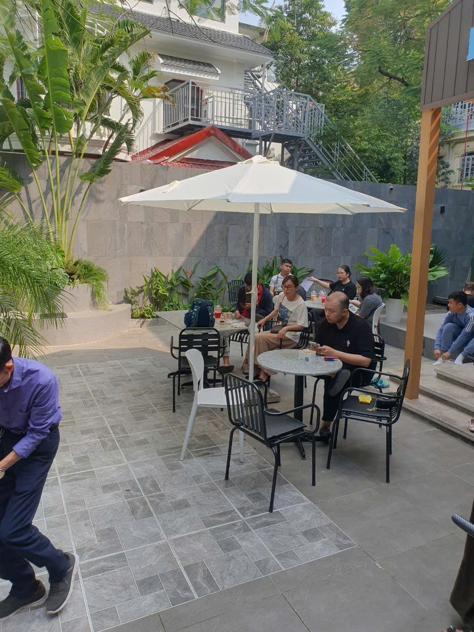 Hình ảnh Ô dù hòa phát chính tâm sắt 3m màu trắng