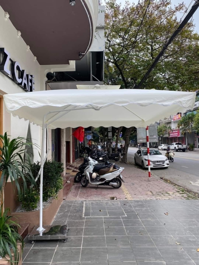 Ô dù hòa phát lệch tâm vuông 2m5 màu trắng